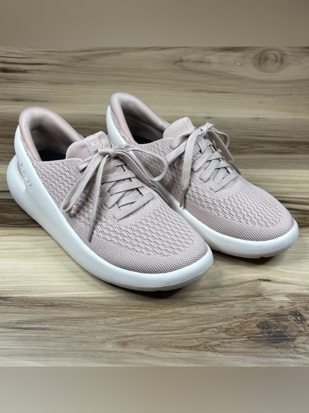 Kizik Roamer in Fawn a women's hands-free slip-on sneaker, size 8